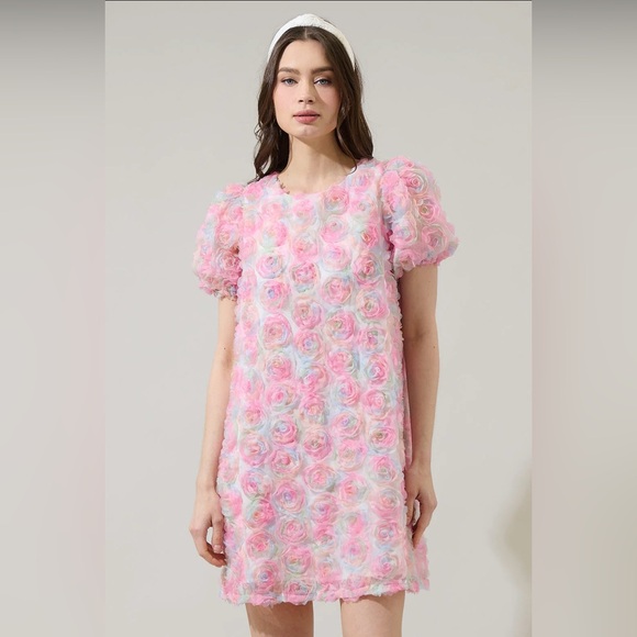 Sugarlips Dresses & Skirts - Sugarlips Brie Floral Mini Shift Dress